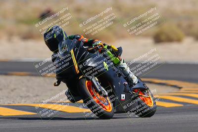 media/Oct-08-2022-SoCal Trackdays (Sat) [[1fc3beec89]]/Turn 16 (125pm)/